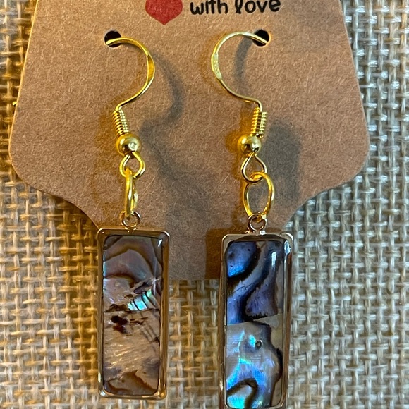 Beautiful handcrafted earrings in gold tone and abalone - Picture 2 of 2